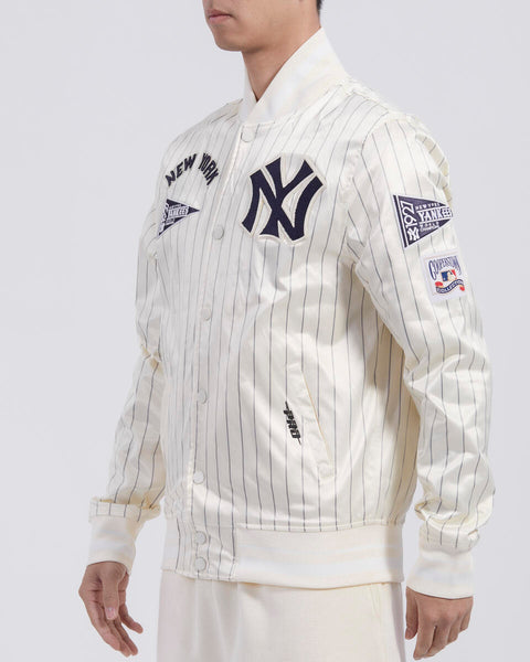 Off White Pinstripe New York Yankees Pro Standard Retro