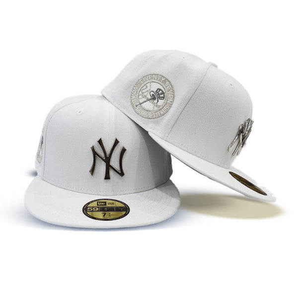 White New York Yankees Silver Metal Badge Gray Bottom 27X 