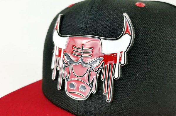 Mitchell & Ness Bulls Drip Snapback Hat