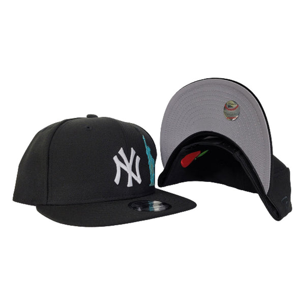 New Era New York Yankees Liberty Navy Edition 9Forty Snapback Cap