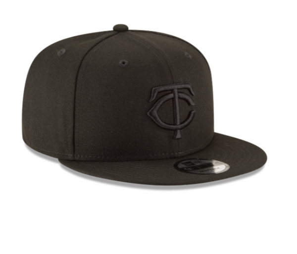 Black On Black New Era Minnesota Twins Gray Bottom 9Fifty Snapback