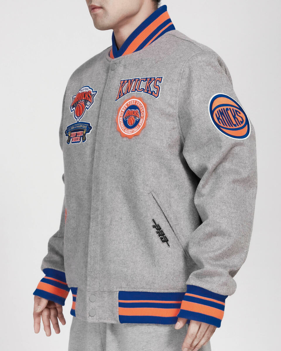 Pro Standard NBA New York Knicks Old English Varsity Men's Jacket L