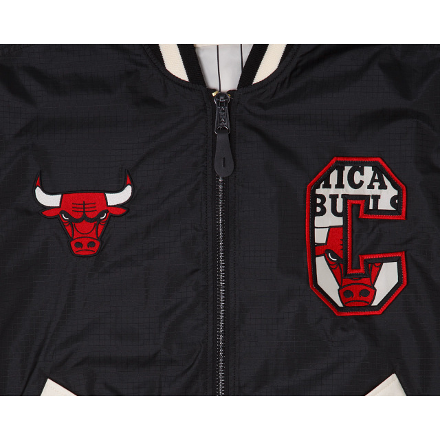 Black Chicago Bulls Alpha Industries X New Era Reversible MA