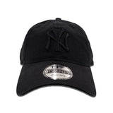 Black On Black New York Yankees New Era 9Twenty Strapback
