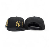 Black New York Yankees Gold Statue of Liberty Gray Bottom 2000 World Series Champions Side Patch New Era 9Fifty Snapback