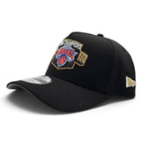 Black 2025-2026 New York Knicks Champions Curved Visor Gray Bottom Trophy Side Patch New Era 9Forty Snapback