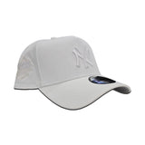 White New York Yankees Curved Brim Gray Bottom 1999 World Series Side Patch New Era 9Forty Snapback