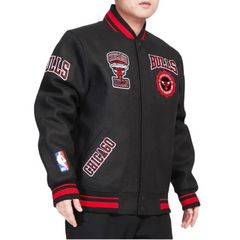 Black Chicago Bulls Pro Standard Crest Wool Varsity Jacket Black Chicago Bulls Pro Standard Crest Wool Varsity Jacket
