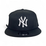 Black New York Yankees Gray Bottom 2000 World Series Champions Side Patch New Era 9Fifty Snapback
