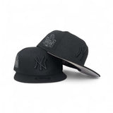 Black on Black New York Yankees Gray Bottom 2024 World Series Side Patch New Era 9Fifty Snapback