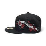 Black New York Yankees Gray Bottom Red Hummingbird City Art Side Patch New Era 59Fifty Fitted