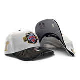 White 2025-2026 New York Knicks Champions Black Curved Visor Gray Bottom Trophy Side Patch New Era 9Forty Snapback (Copy)