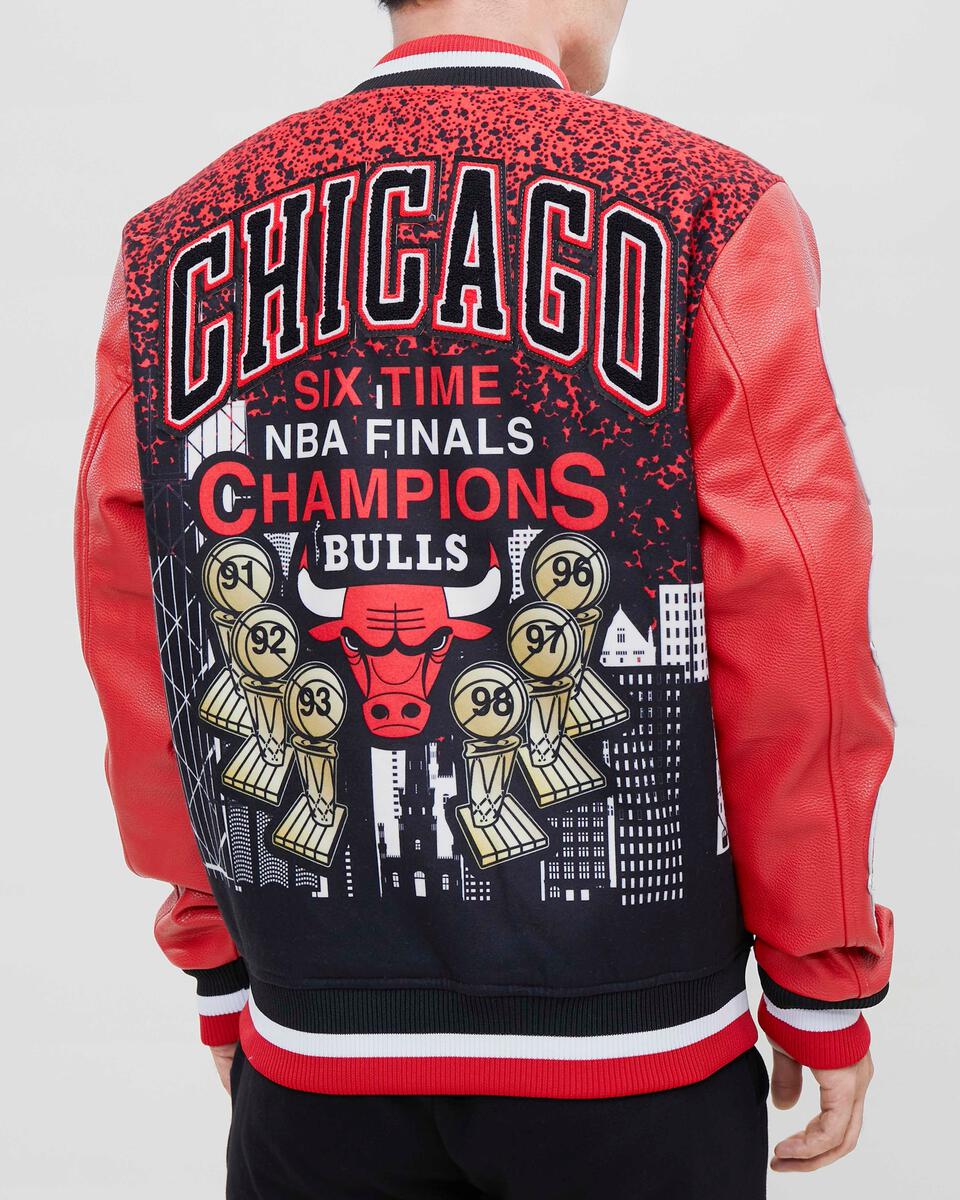 Pro Standard Chicago Bulls Varsity Jacket Red