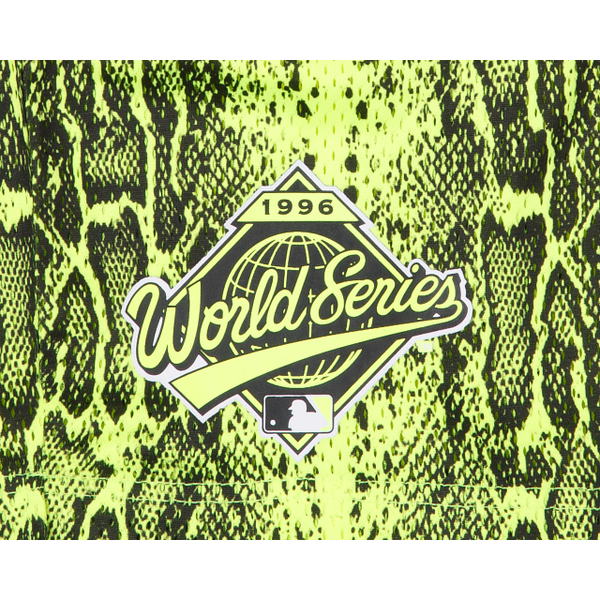 New Era New York Yankees Summer Pop Yellow Shorts
