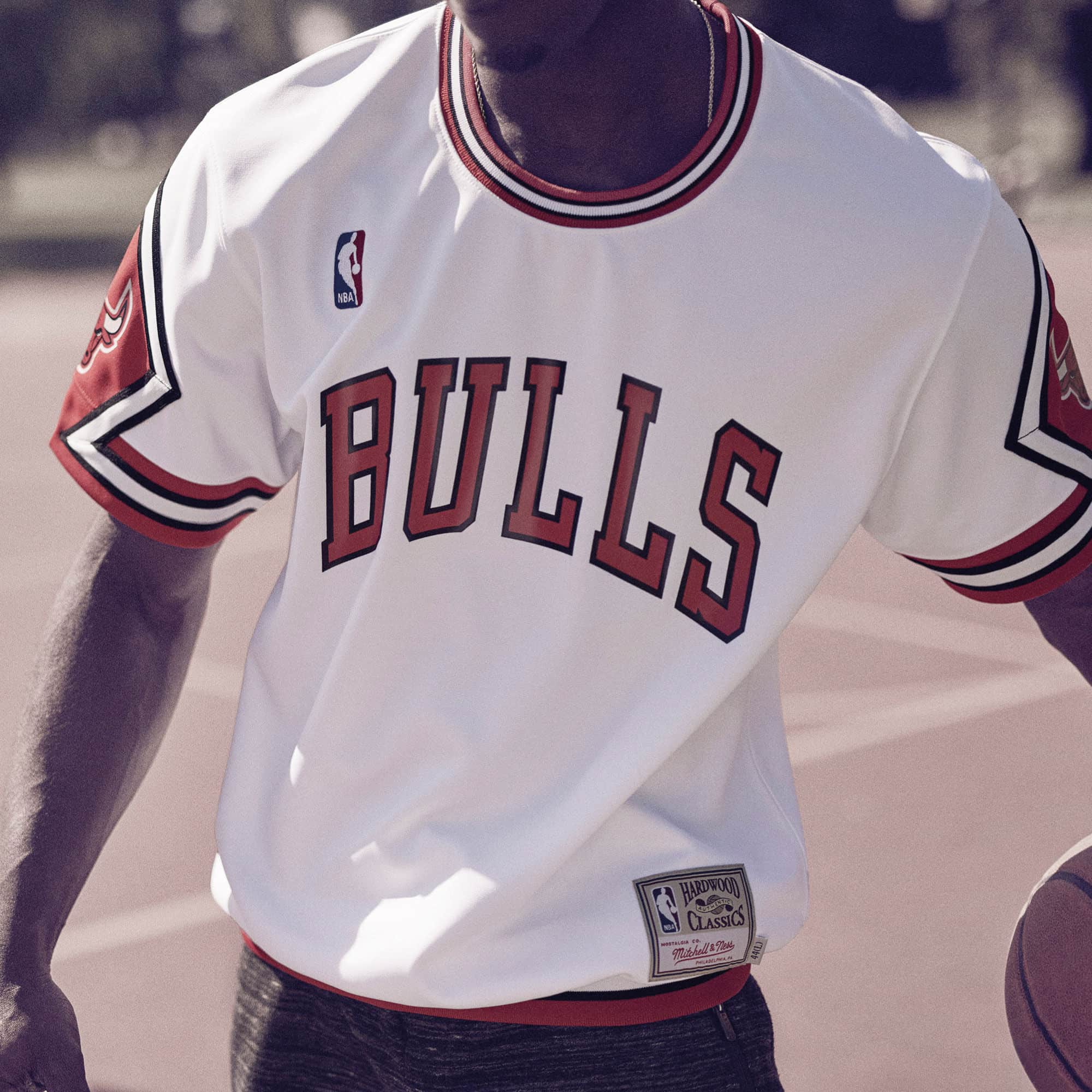 Mitchell & Ness White Chicago Bulls 1987-88 Authentic Shooting Shirt S