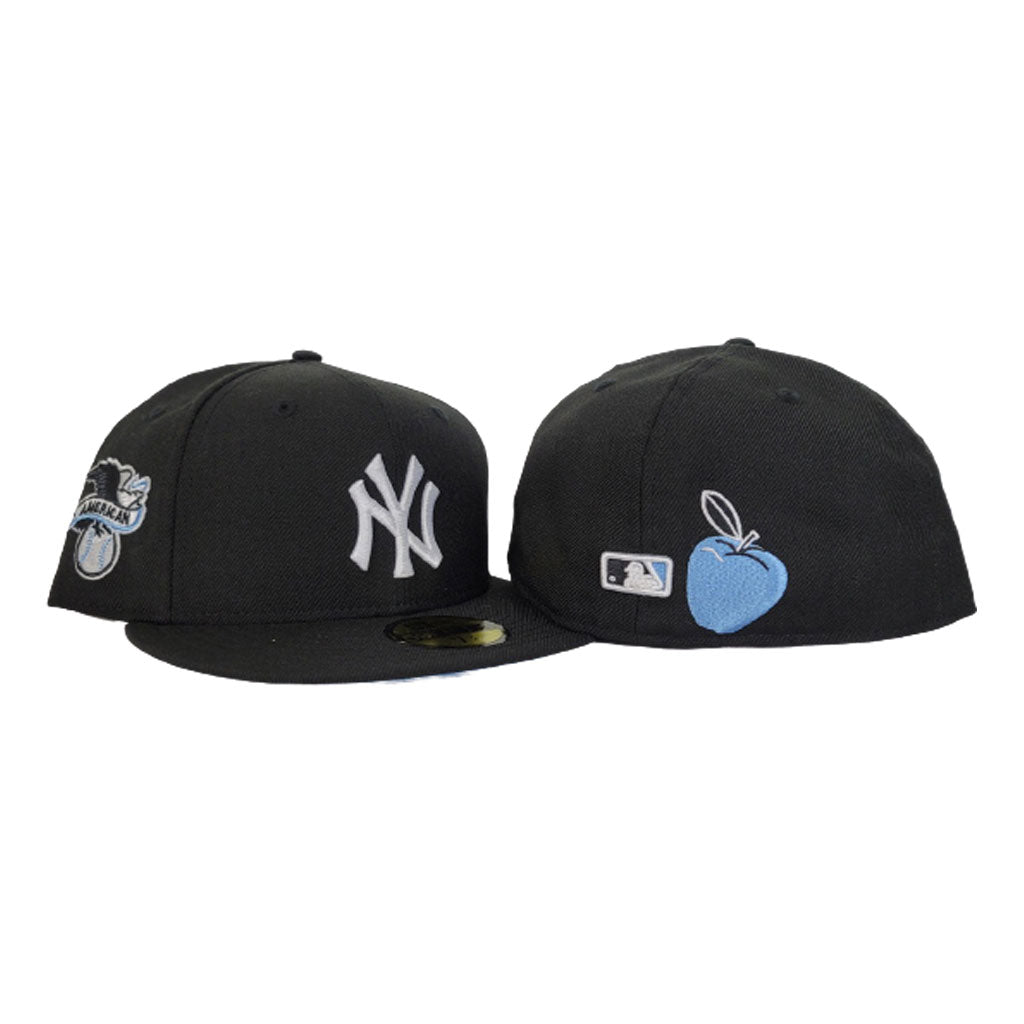 New Era Blue Logo Delaware Outline New York Yankees MLB Black Backpack