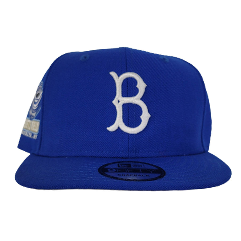Boston Red Sox New Era B City Connect 9FIFTY Snapback Hat - Light Blue