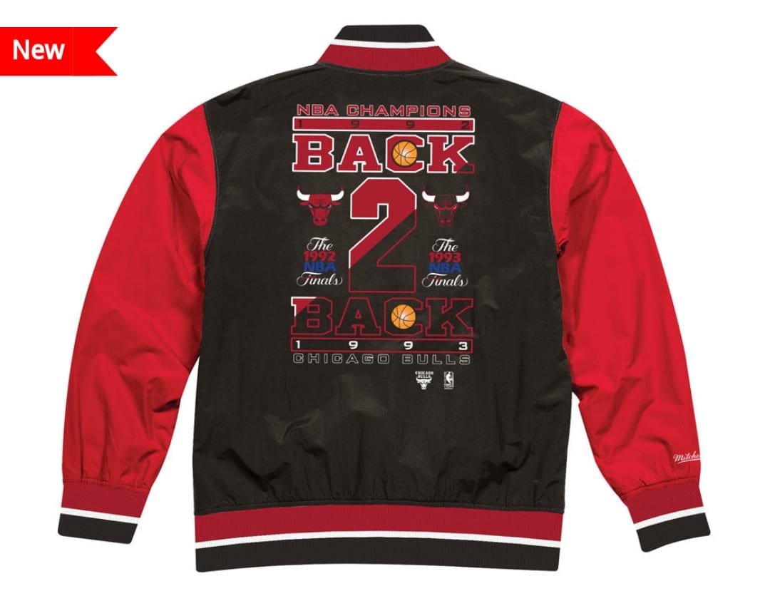 Mitchell & Ness Hardwood Classics Chicago Bulls Warm Up Jacket Size  48(XL)