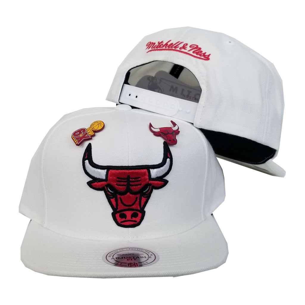 Exclusive Mitchell & Ness Dual Metal Pin White Chicago Bulls Snapback