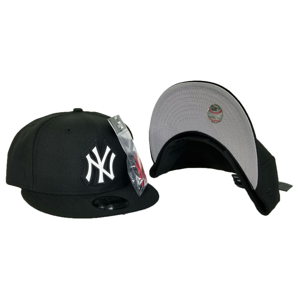 New Era New York Yankees Exclusive Selection 9FIFTY Snapback Adjustable Hat Cap- OSFM (Black Crown White Logo)