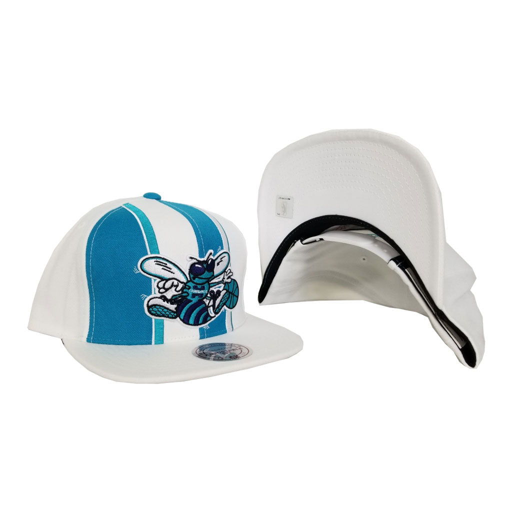 Mitchell & Ness Charlotte Hornets STA3 Wool Snapback Cap Teal