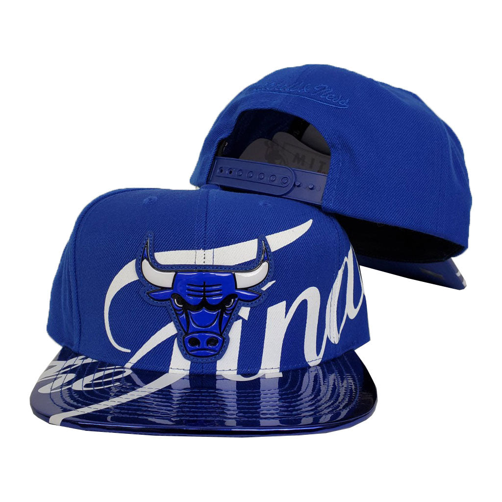 Mitchell & Ness Chicago Bulls Lightning Snapback Hat in Blue for
