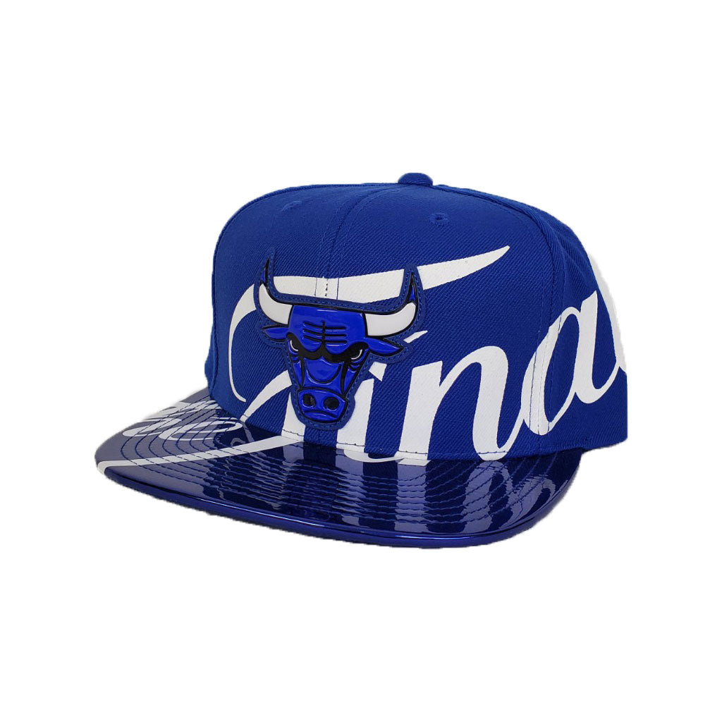 Mitchell & Ness Chicago Bulls NBA Champion Remix Snapback Hat Adjustable  Cap - Retro 1 High University Blue