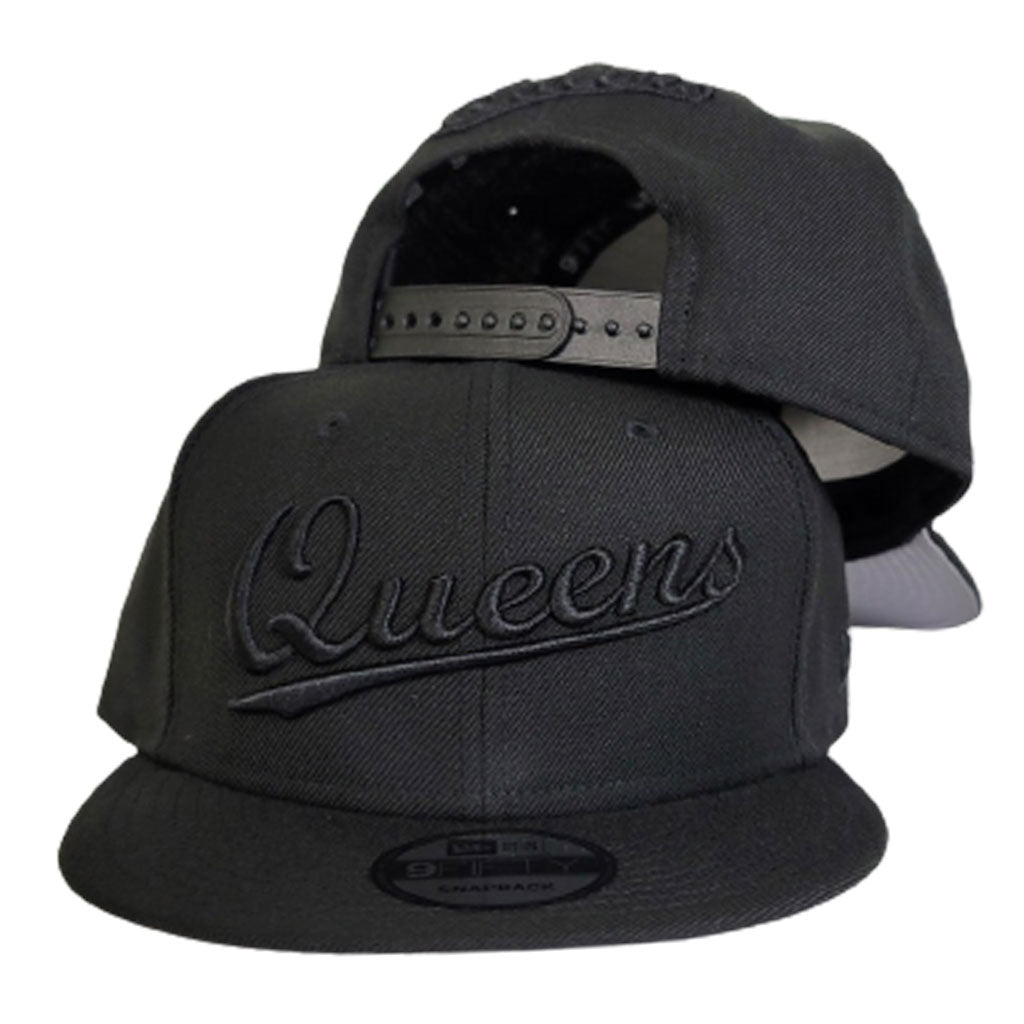 New Era Black On Black 9Fifty Snapback Cap - San Diego Padres Team Logo, Structured Crown