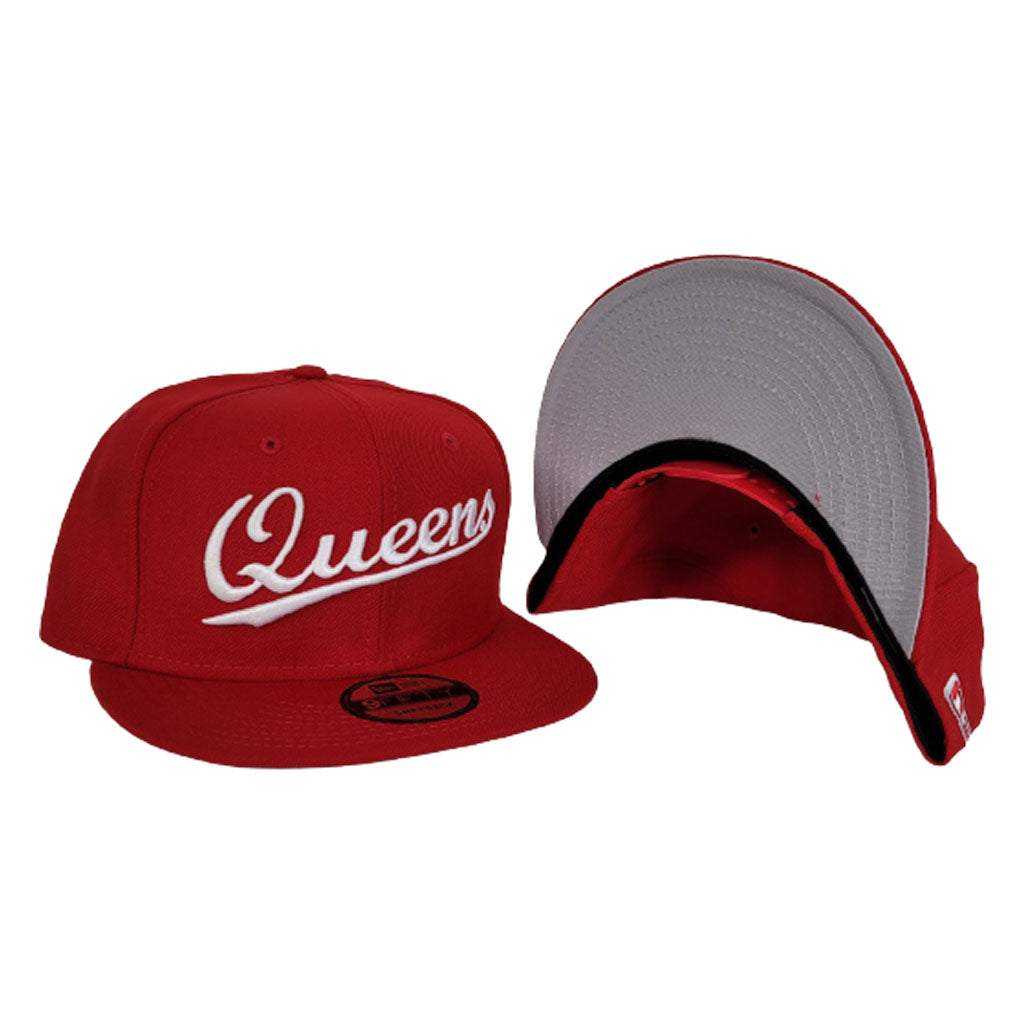 NEW ERA 9FIFTY RED ON WHITE QUEENS SNAPBACK HAT