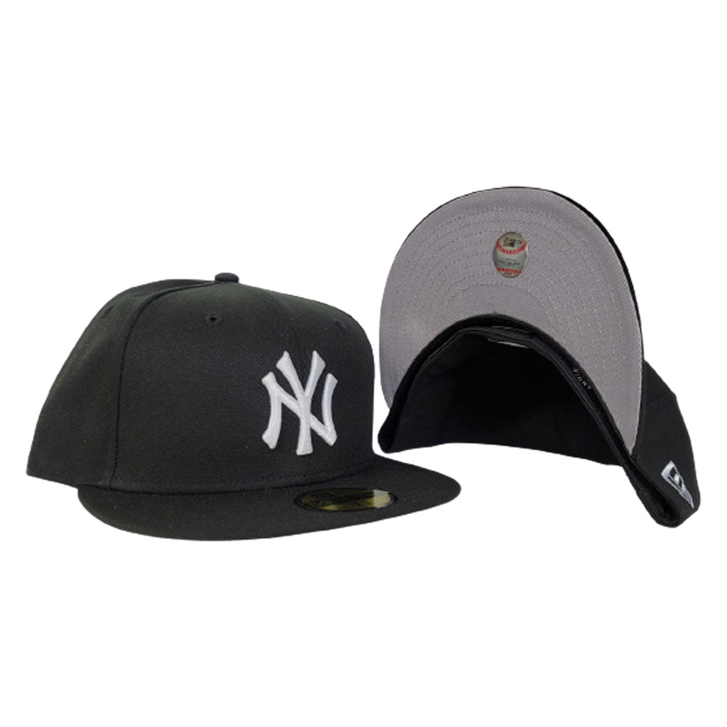 New Era 59Fifty New York Yankees Black On White Logo Fitted