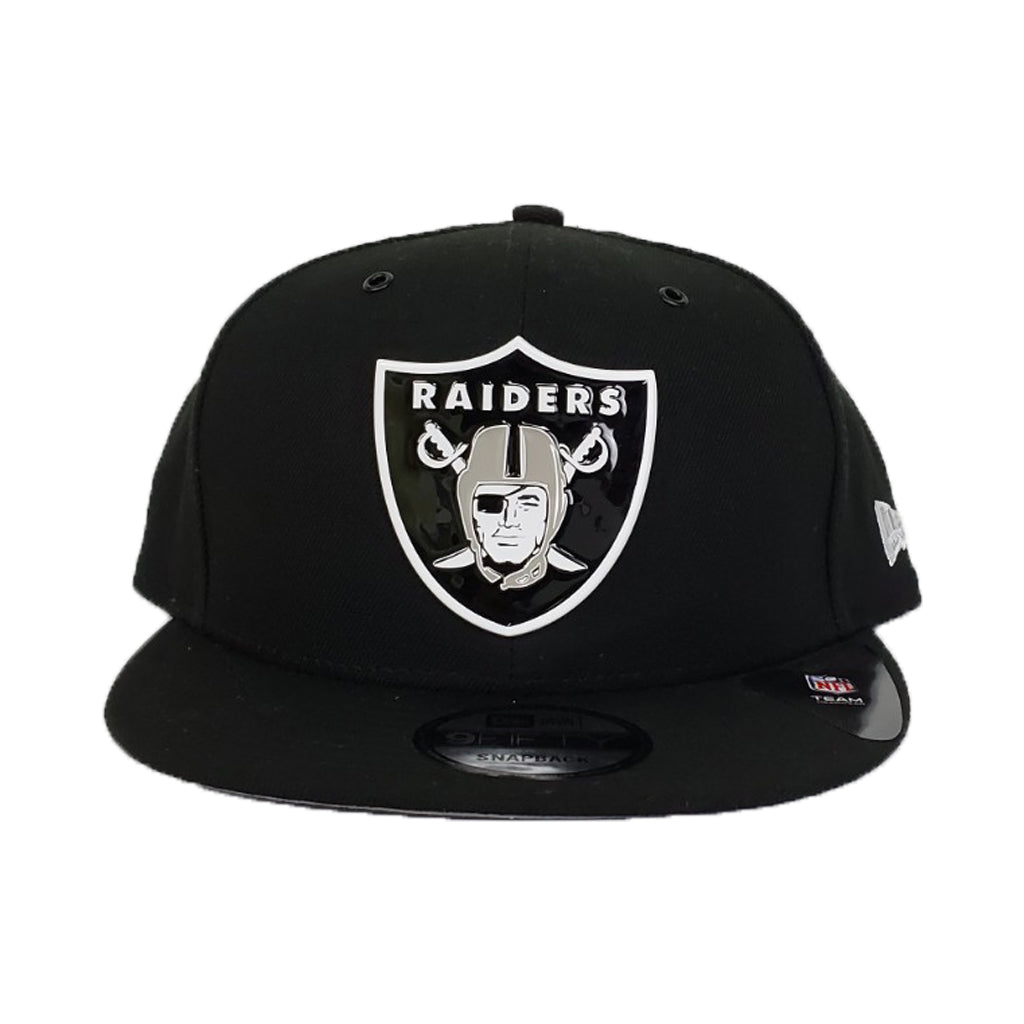 New Era Black Front Painted Metal Badge Oakland Raiders 9Fifty Snapback hat