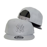 New Era New York Yankees Light Grey Tonal 59FIFTY Snapback Hat