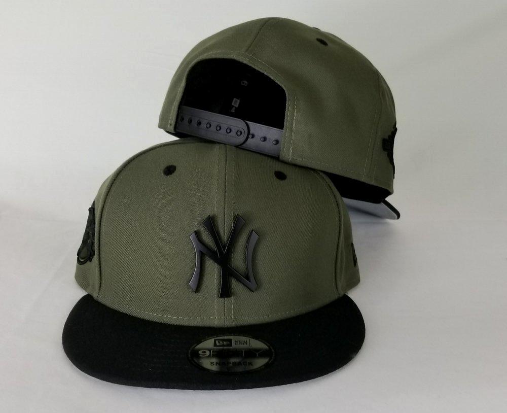 New York Yankee Black Metal Logo Olive Green – Exclusive