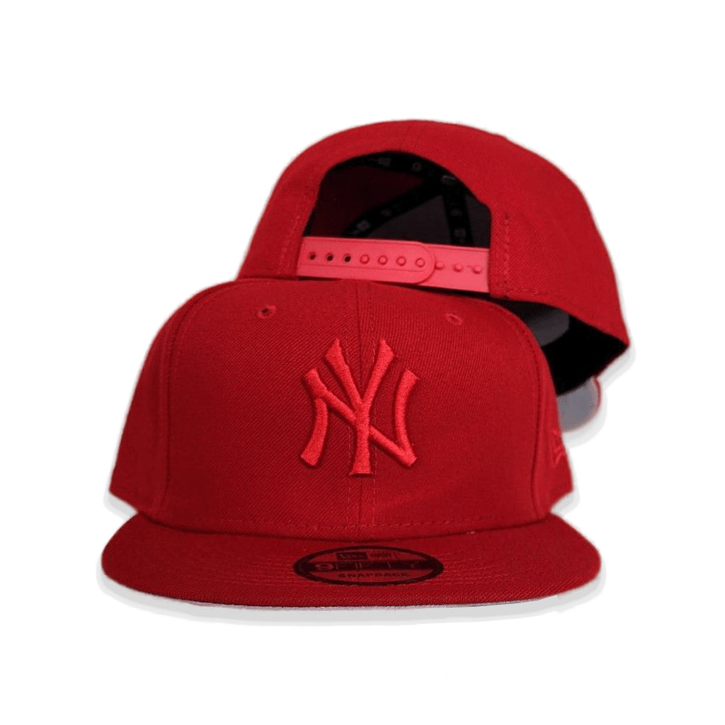 Off White Tonal New York Yankees Gray Bottom New Era 9FIFTY Snapback