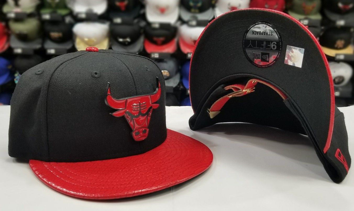 New Era 9FIFTY City Arch Chicago Bulls Snapback Hat - Black, Red