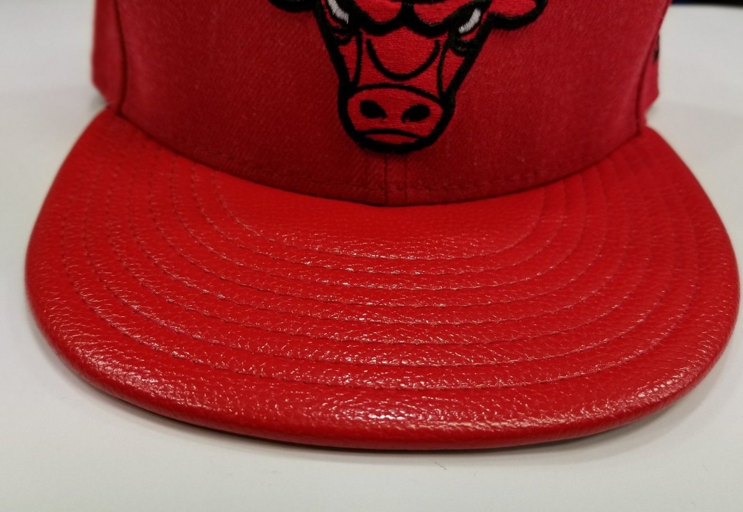 Exclusive New Era NBA RED Chicago Bulls 6X Pin Drop Championship fitted Hat Cap