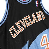 Cleveland Cavaliers 1997-98 Shawn Kemp Mitchell & Ness Black Swingman Jersey Mitchell & Ness White Swingman Jersey